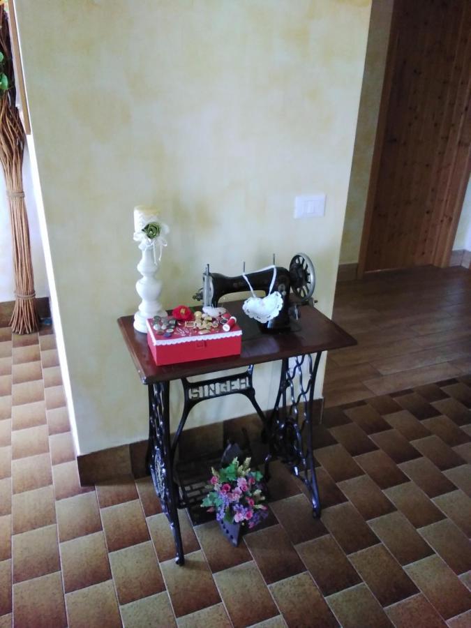 B&B Carmen Biondani 페스칸티나 외부 사진